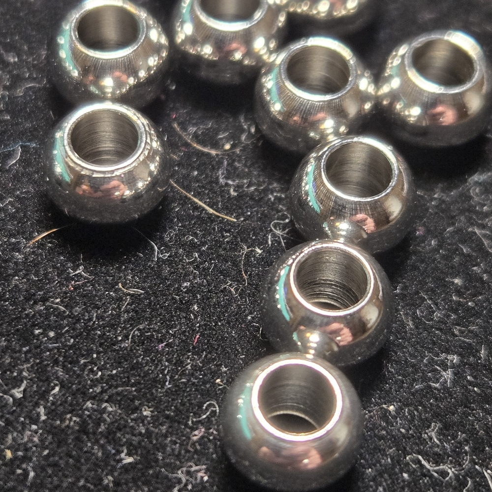 Stainless Steal Silver Beads - Picture 4 of 4